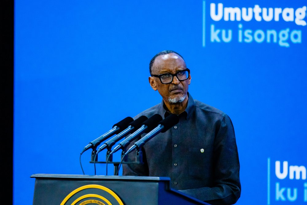 President Kagame questions persistent inefficiencies among some public officials