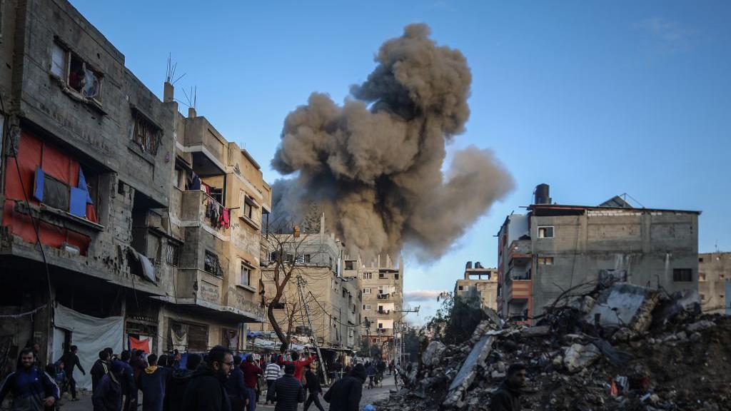 Hamas leader killed in Israeli airstrike on refugee camp in N. Lebanon
