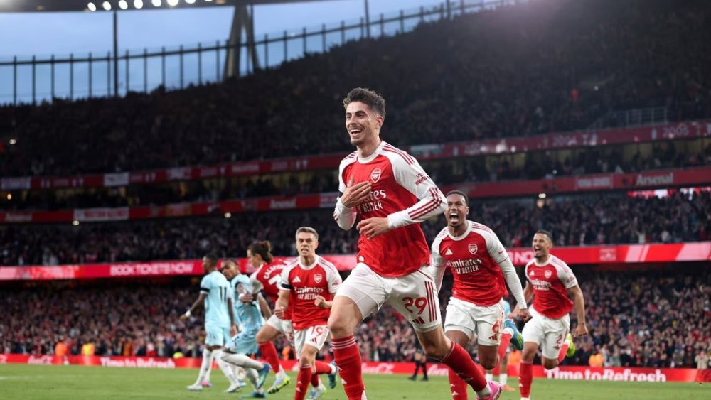 President Kagame congratulates Arsenal F.C. on winning Premier League title