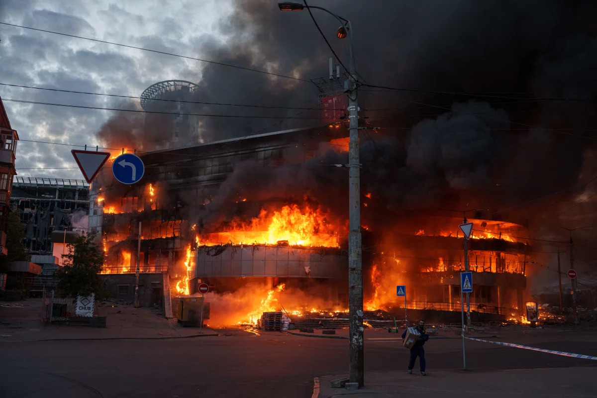 Russia conducts massive retaliatory strike on Ukraine