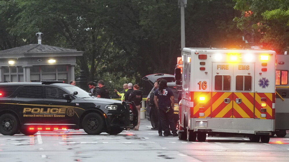 Secret Service fatally shoots gunman near White House checkpoint