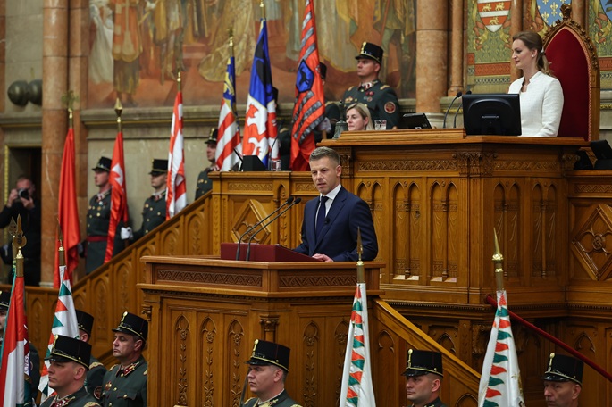 Hungary bans Ukrainian agricultural imports, withdraws ICC exit plan: PM