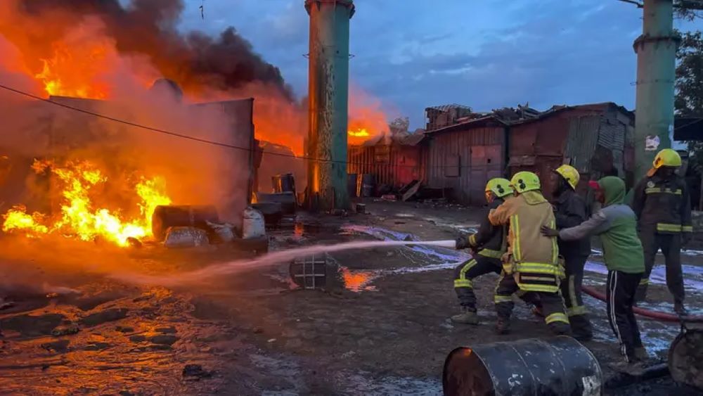 Fire razes down school in western Kenya, killing 10