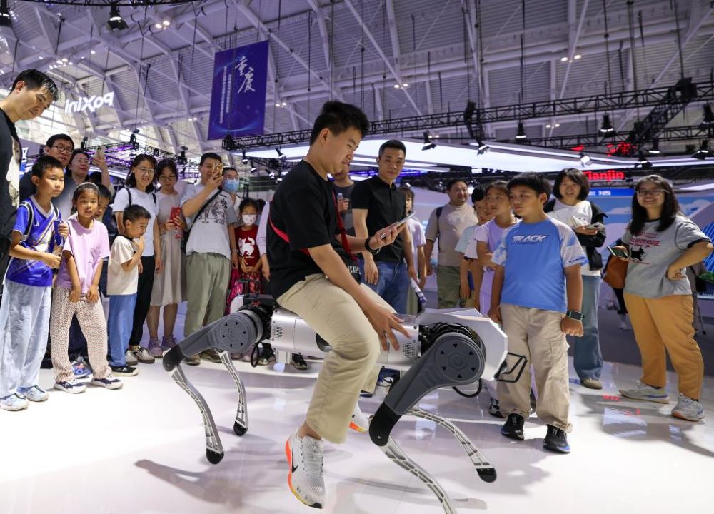 AI-driven innovation opens new possibilities for smart living in China
