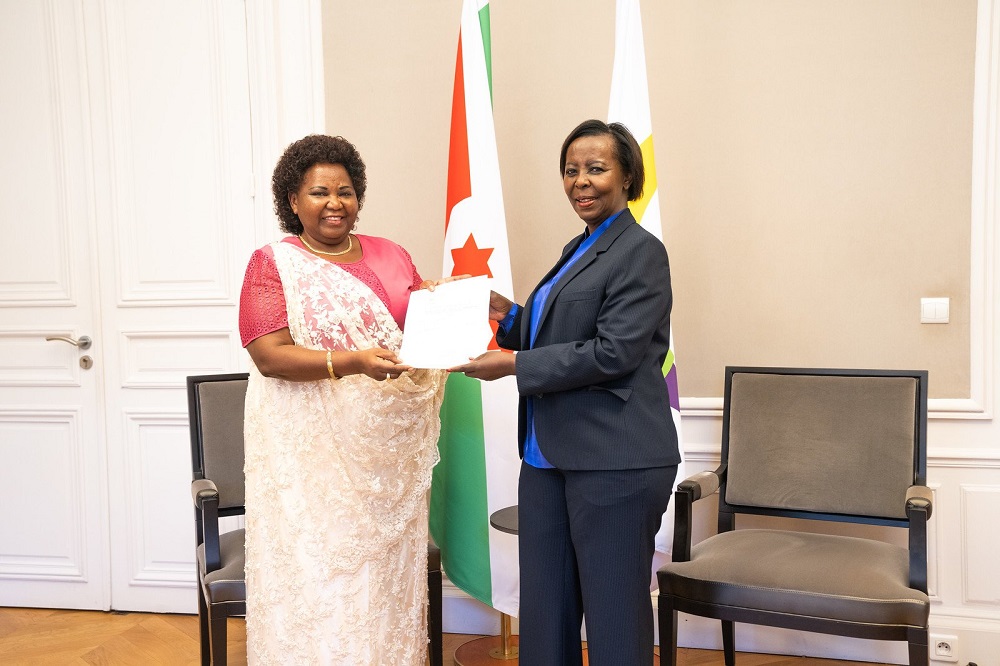 Burundi recalls ambassador to France after meeting with OIF chief Mushikiwabo