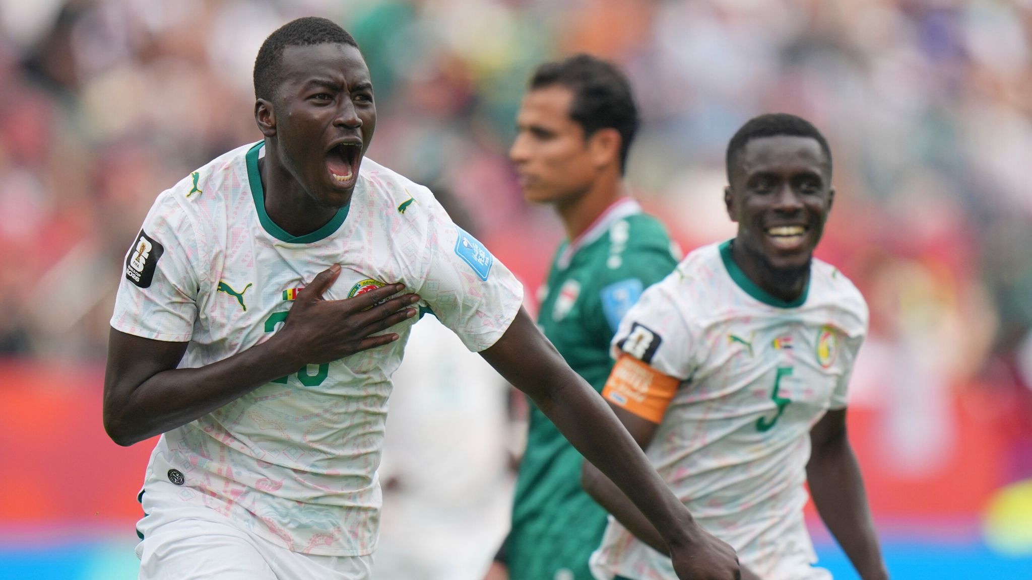 Senegal crush 10-man Iraq 5-0 to revive World Cup knockout hopes