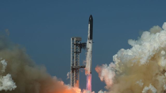 SpaceX completes Starship's 13th flight test