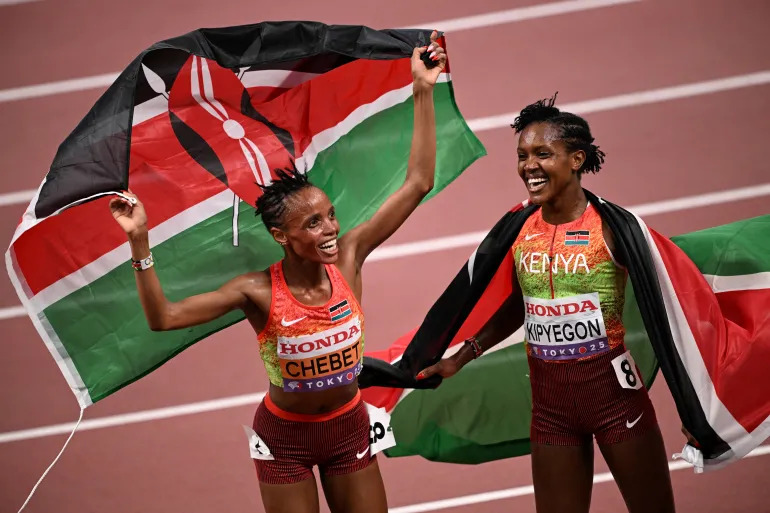 Kenyan athletes have also played a major role in shaping the history of the sport, including Olympic and world champions such as Faith Kipyegon, Eliud Kipchoge, Hellen Obiri, Vivian Cheruiyot and David Rudisha.