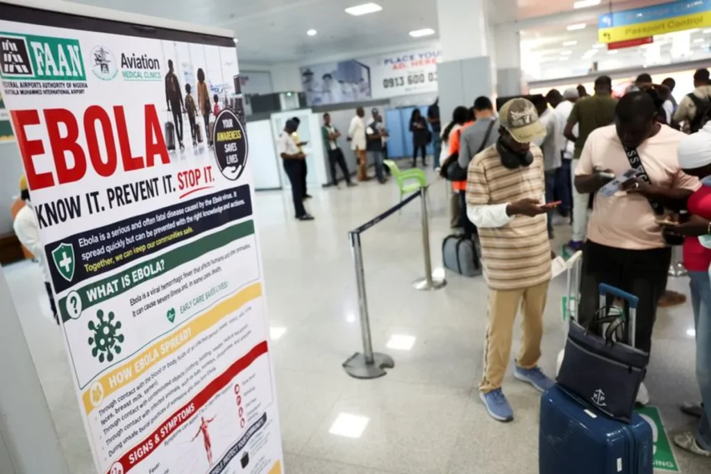 Airlines urge US to reconsider new Ebola travel declaration rules