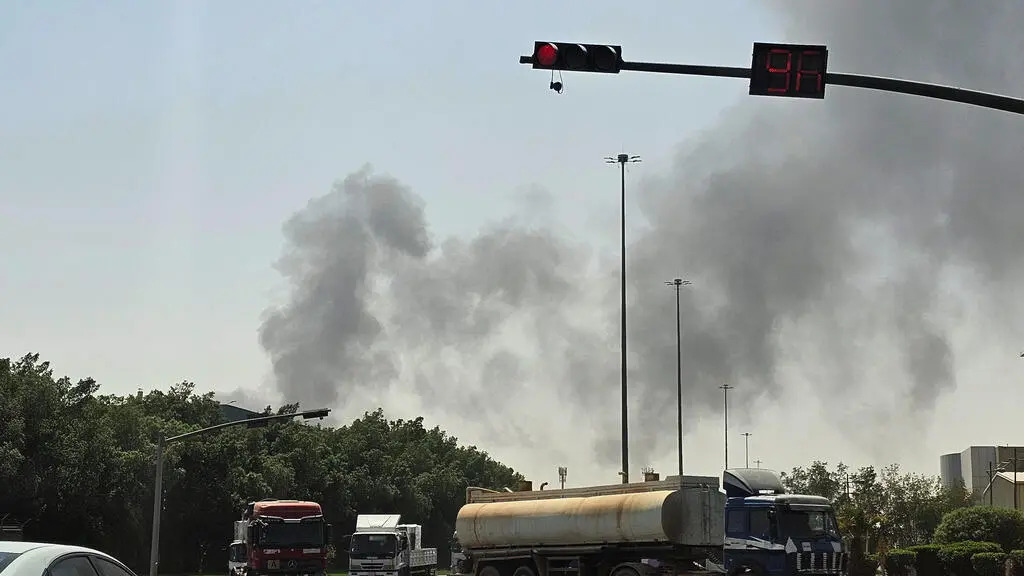 Houthis vow more attacks on Saudi airports and oil facilities