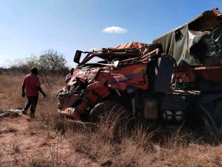 Bus-truck crash kills at least 22 in Kenya