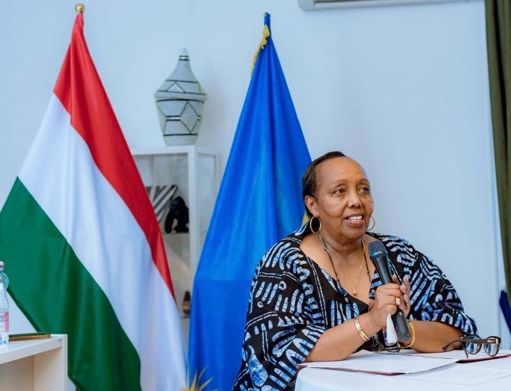 Rwanda’s Embassy in Hungary welcomes new scholarship students