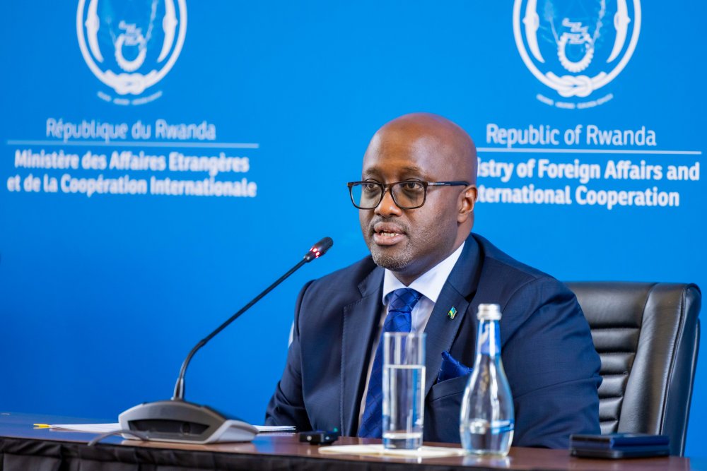 Le ministre Nduhungirehe s’interroge sur le traitement réservé aux auteurs de discours de haine en RDC