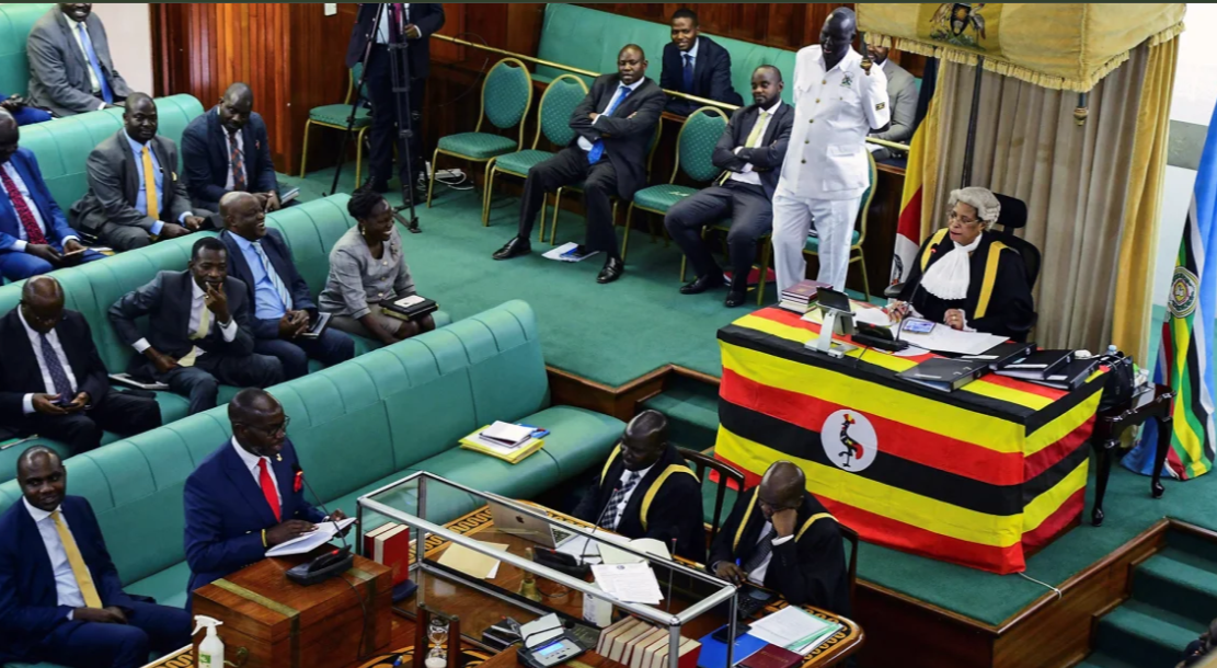 Ouganda : des banques refusent d’accorder des crédits à 107 députés poursuivis en justice