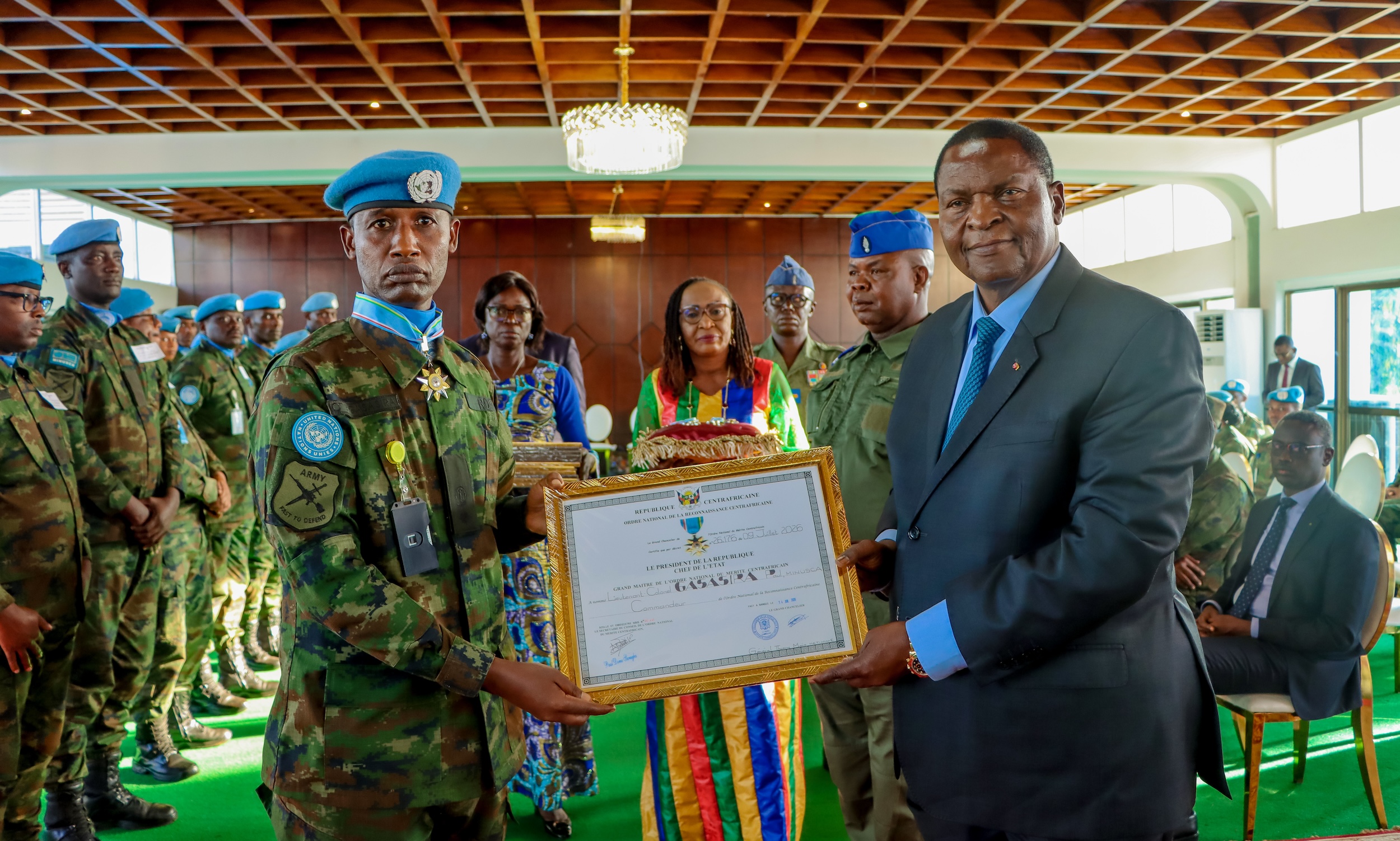 Les Casques bleus rwandais du RWANBATT-15 décorés par le Président centrafricain