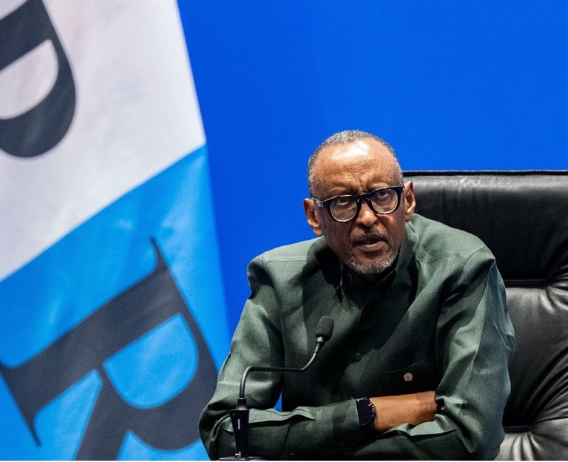 Le Président Kagame revient avec les cadres du FPR sur l’histoire du parti et la transformation du Rwanda