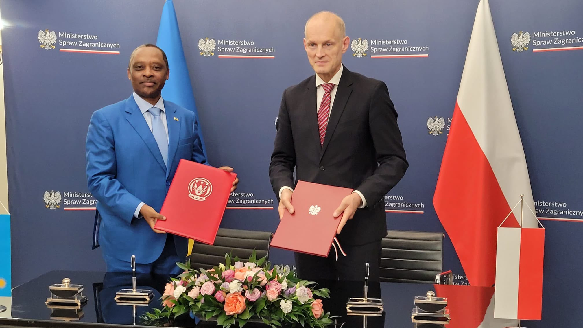 La Pologne et le Rwanda signent un accord autorisant les membres des familles du personnel diplomatique à exercer une activité professionnelle