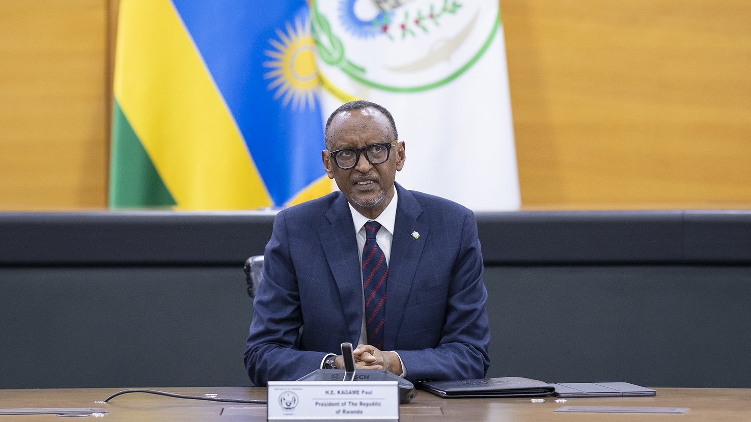 Le Président Kagame salue les sacrifices de l’APR et appelle à la vigilance