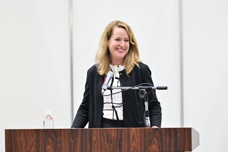 Amy Pope : le Rwanda, « un modèle de politique migratoire ouverte »