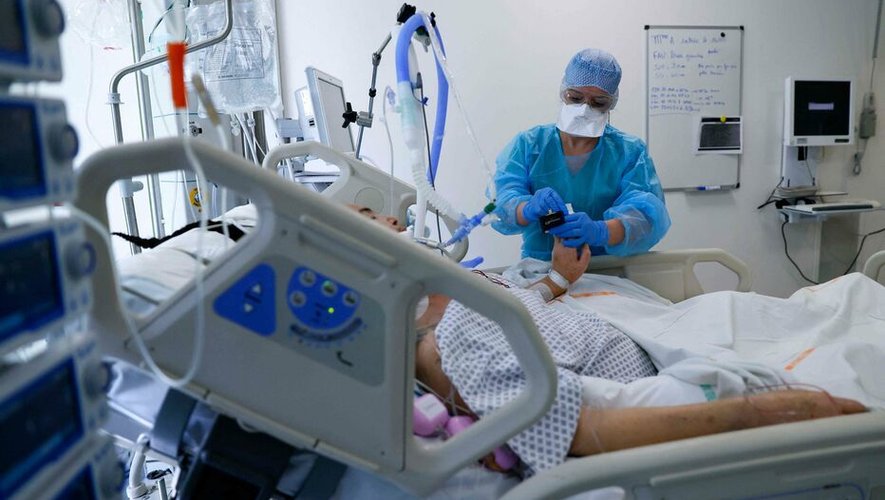 Un Britannique devient le premier patient au monde opéré du cerveau avec l’aide de l’IA