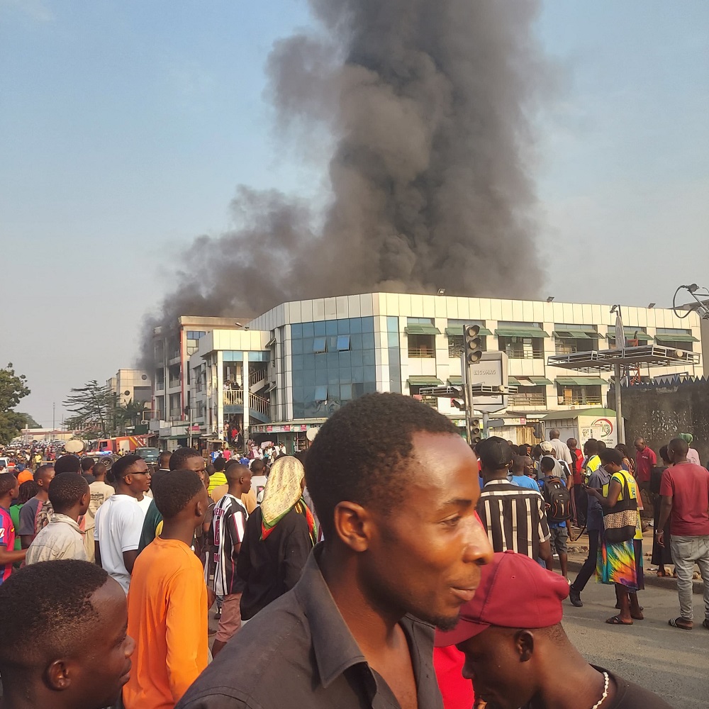 Bujumbura : un violent incendie ravage deux galeries commerciales