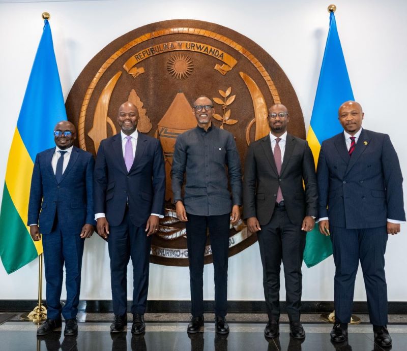 Le Président Kagame reçoit Monica Geingos, Wamkele Mene et Thabo Mbeki