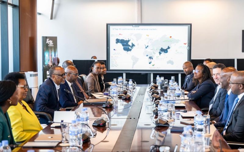 Le Président Kagame participe à une réunion du conseil d’administration du RDB