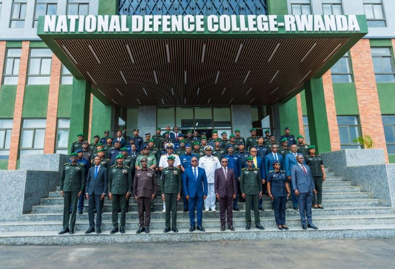 Le « National Defence College » lance sa première formation