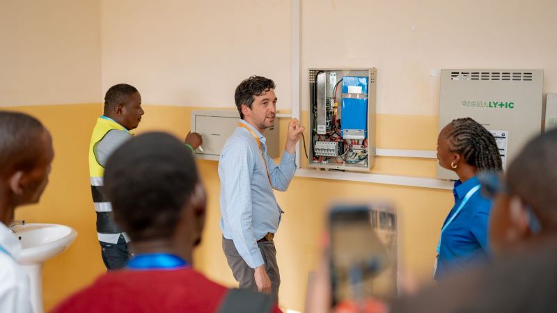 Au cœur d’une nouvelle infrastructure qui accélère l’essor de la santé numérique au Rwanda