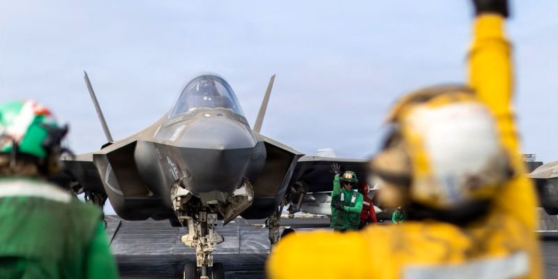 Les Etats-Unis demandent à des pays du Golfe de se préparer à une éventuelle frappe contre l’Iran après les élections de mi-mandat (WSJ)