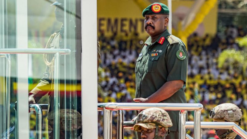 Ouganda : Museveni soutient la succession de son fils Muhoozi Kainerugaba