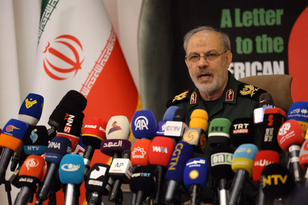 Isi igiye gutungurwa – Iran yateguje intambara karahabutaka