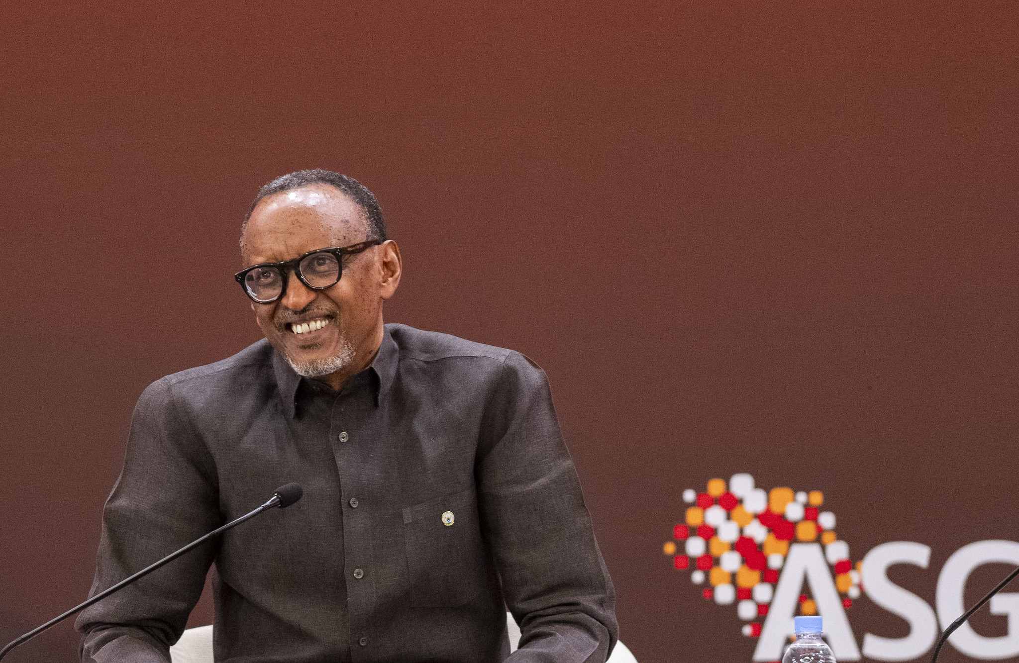 Yari umwana ugira ikinyabupfura n’isuku – Abazi Perezida Kagame akiri ku ntebe y’ishuri