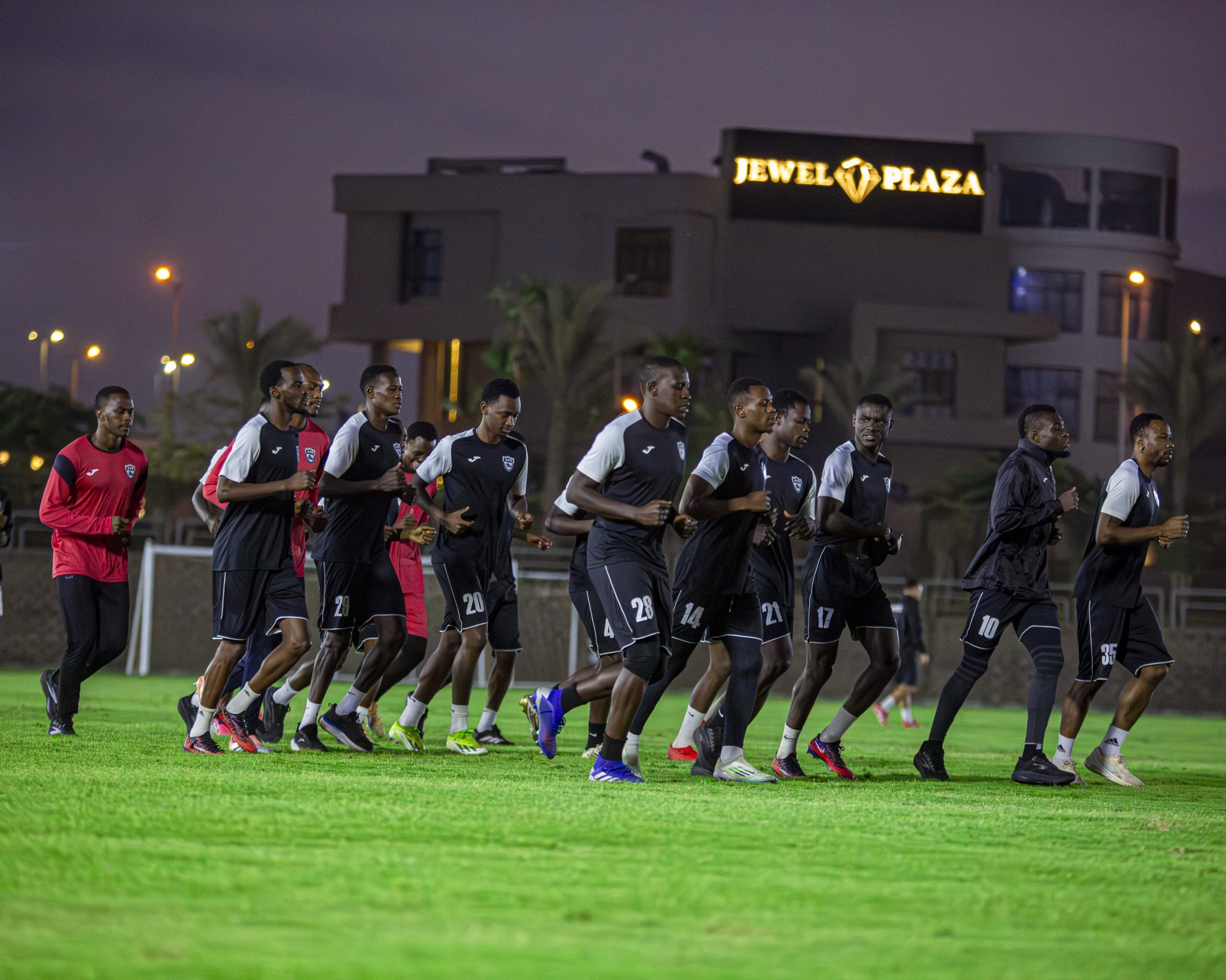 APR FC iri mu Misiri yabonye ibiryo byayo byari byabuze