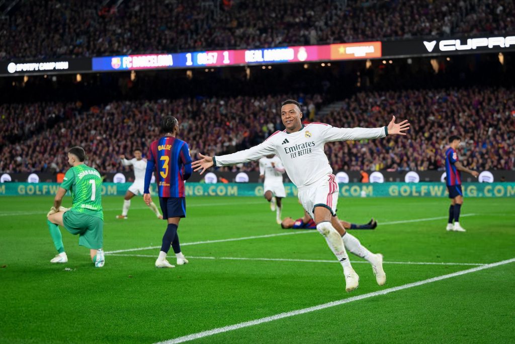Real Madrid yahangamuye FC Barcelone yari yarigize ntakorwaho muri La Liga (Amafoto)
