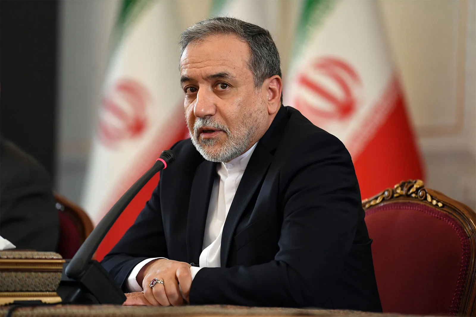 Iran yahamije ko ishaka amahoro ariko yiteguye kwirwanaho
