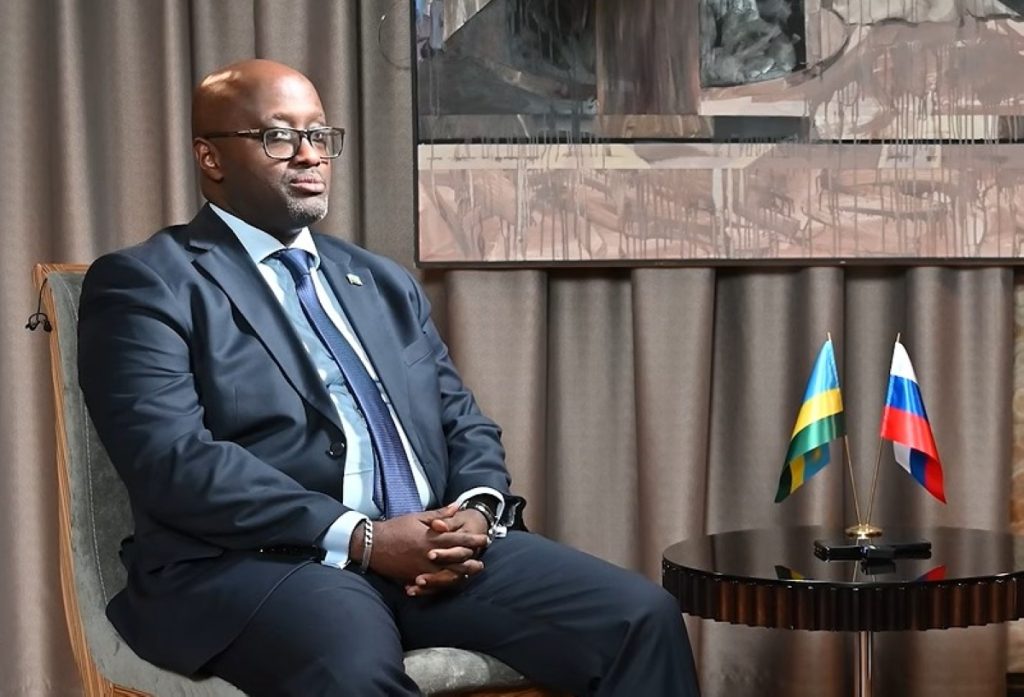 Ntidutoranya abafatanyabikorwa – Nduhungirehe ku mikoranire y’u Rwanda n’amahanga