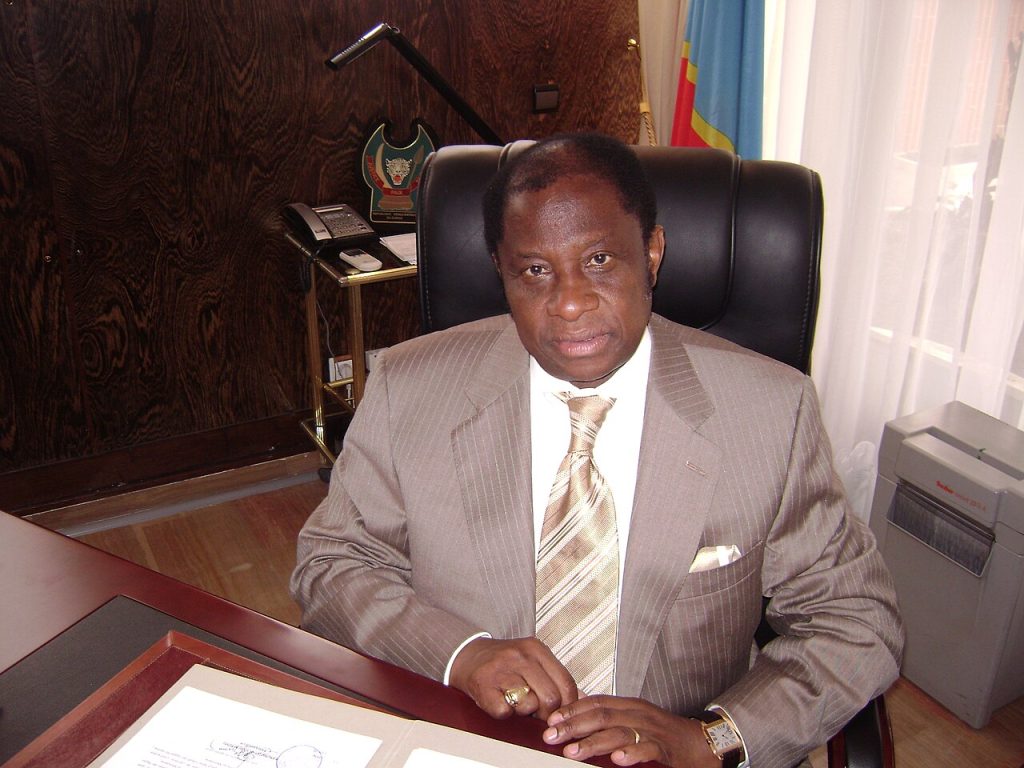 Alexis Thambwe wabaye Perezida wa Sena ya RDC ari mu mazi abira