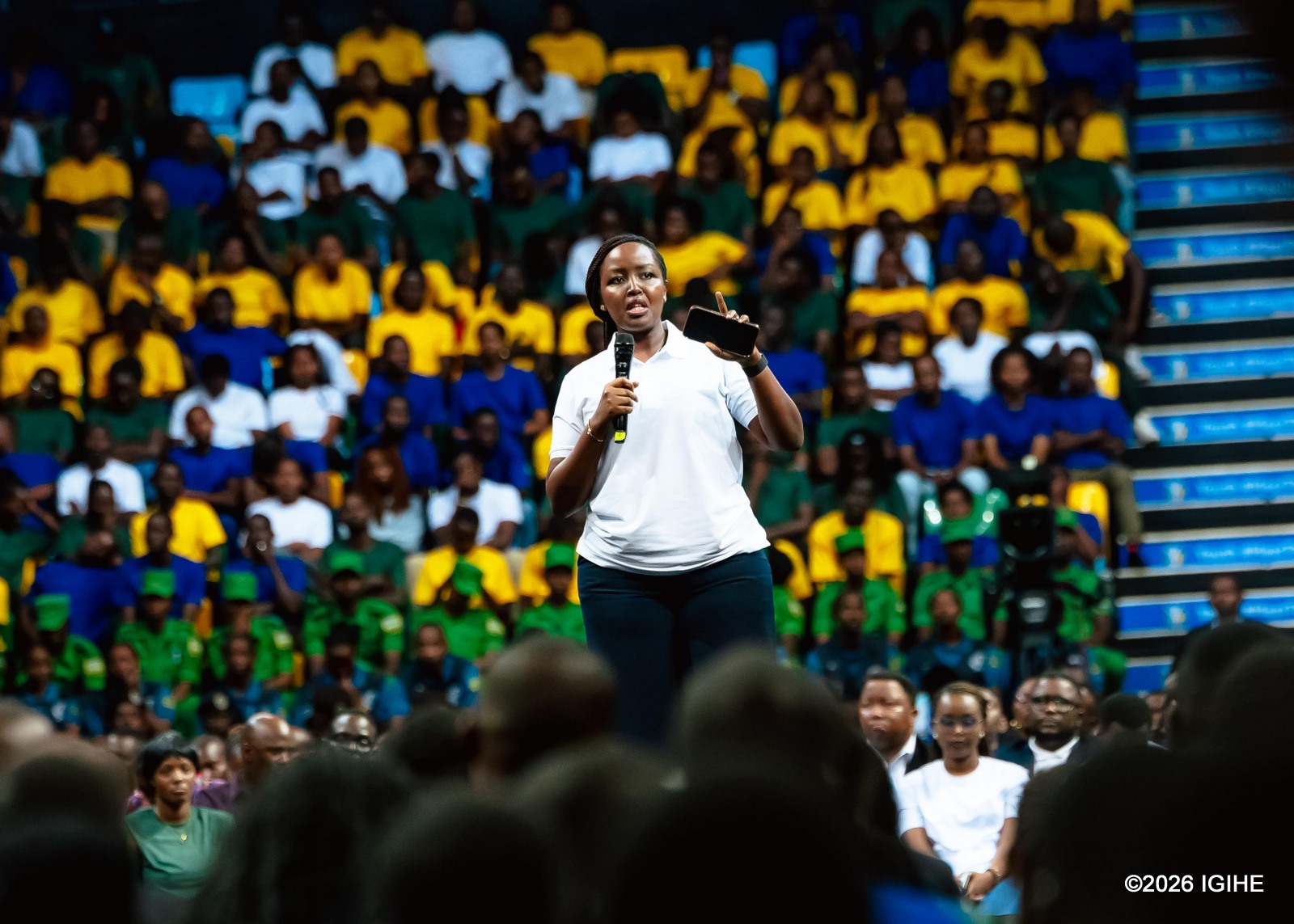 Minisitiri Paula Ingabire yahaye abakoresha imbuga nkoranyambaga icyizere cyo kuzabona ‘monetization’