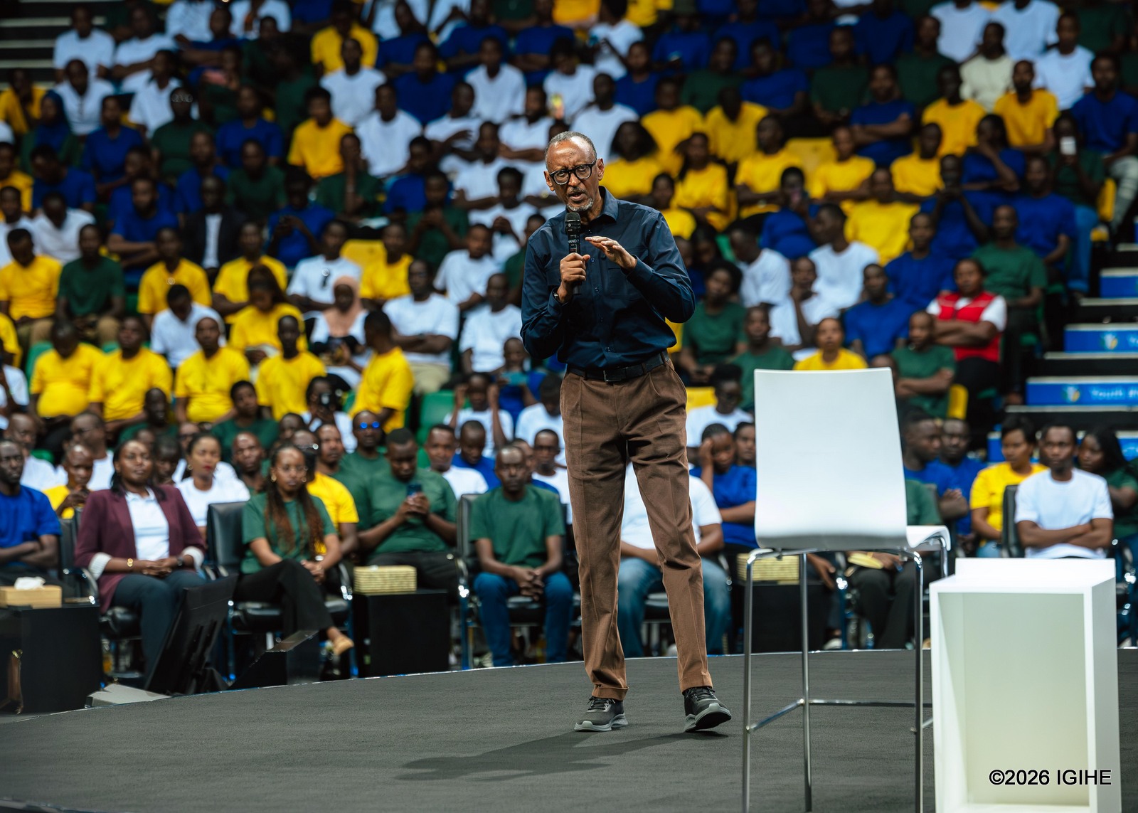Perezida Kagame yavuze ku mukobwa wafunzwe ashinjwa ‘kwambara ubusa’