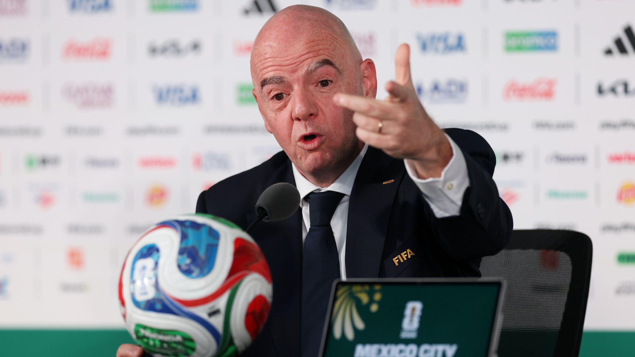 UEFA yasabye FIFA ibisobanuro ku miyoborere ya Infantino
